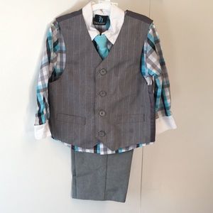 Boys 4 Piece Suiting Set